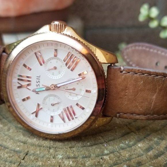 ⌚💥 Fossil Watch - Picture 4 of 4